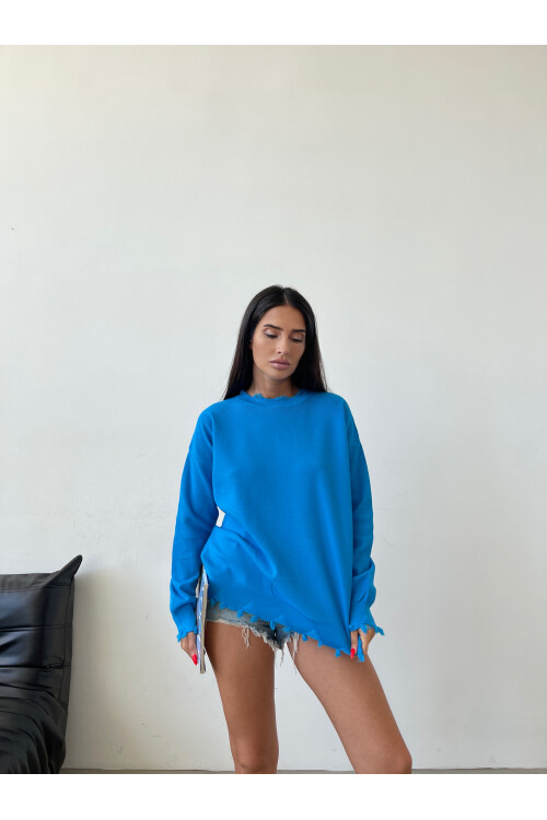 سترة بياقة مستديرة وممزقة