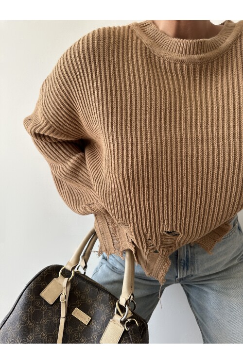 Bisiklet Yaka Yırtık Triko Kazak