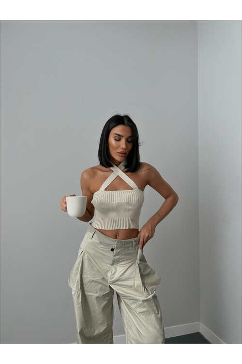 Cross Collar Detailed Knitwear Crop
