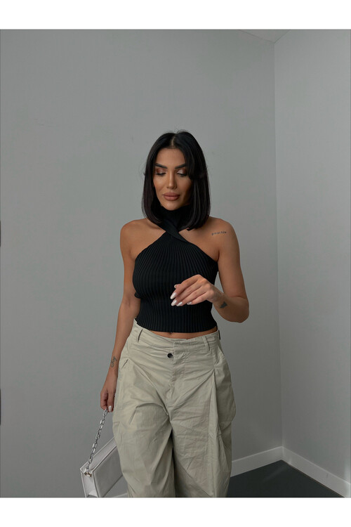 Çapraz Yaka Yarım Balıkçı Detaylı Triko Crop