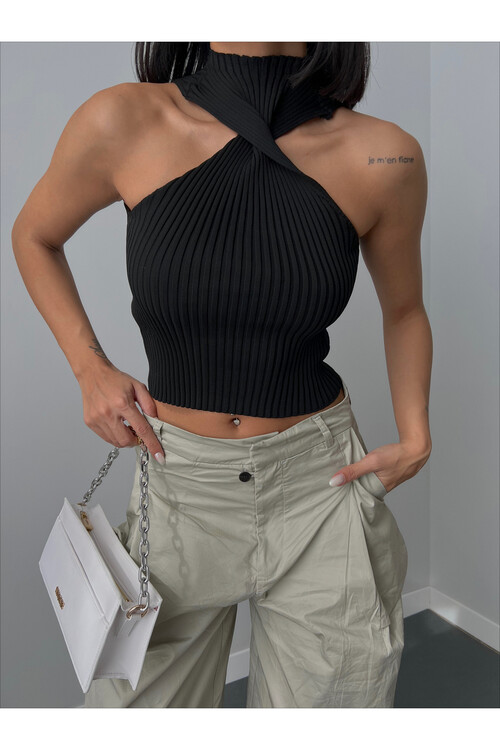 Çapraz Yaka Yarım Balıkçı Detaylı Triko Crop