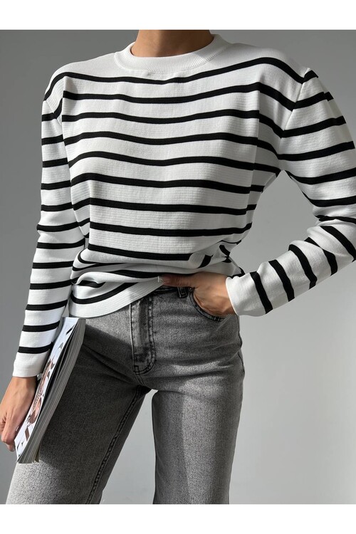 Çizgili Bisiklet Yaka Triko Kazak