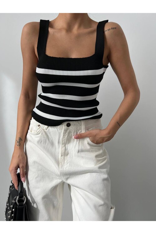 Трикотажная майка в полоску