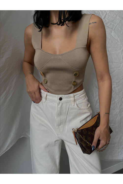 Button Detailed Knitwear Crop