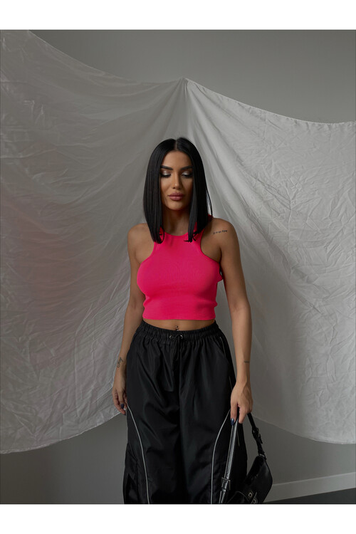 الرسن الرقبة تريكو المحاصيل القميص