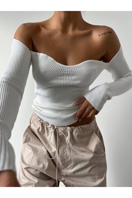 Heart Collar Sleeve Detail Knitwear Blouse