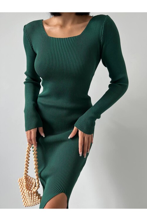 Трикотажное платье с квадратным вырезом и завязками на спине