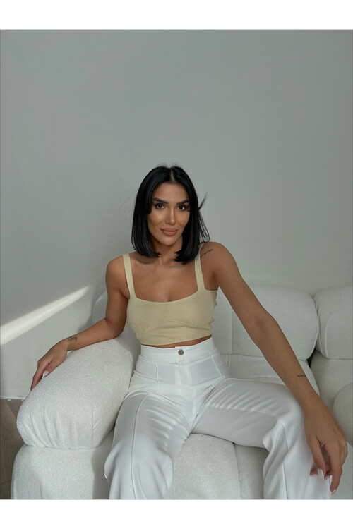 طوق مربع تريكو المحاصيل