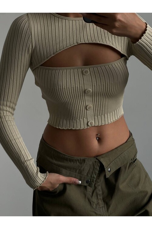Window Detailed Crew Neck Crop