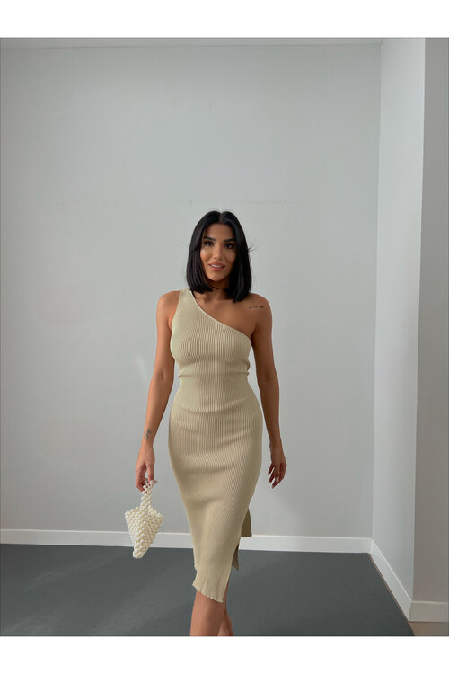 فستان تريكو بحزام واحد