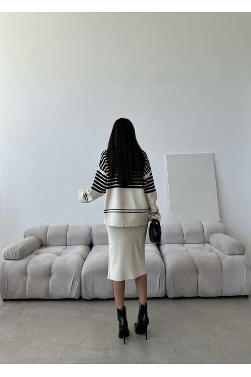 Uzun Kollu Etekli Triko Takım