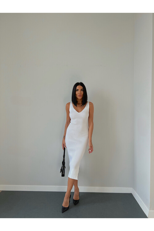 V Yaka Askılı Yırtmaçlı Triko Elbise