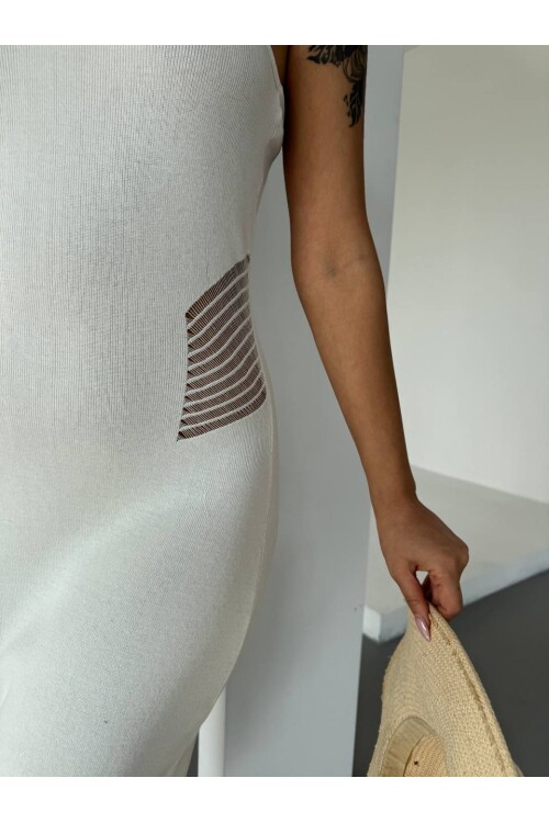 Kadın Beyaz Örme Yan Dekolte Detaylı Triko Elbise