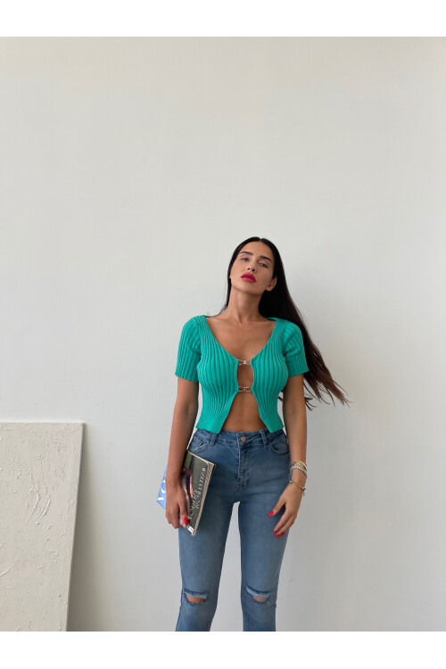 كارديجان قصير الأكمام