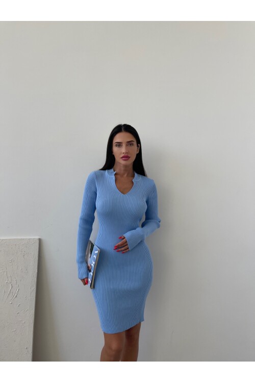 Yaka Detaylı Triko Elbise