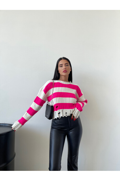 Yırtık Detay Şeritli Triko Kazak